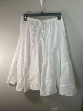 Metro Wear White Embroidered A-Line Skirt